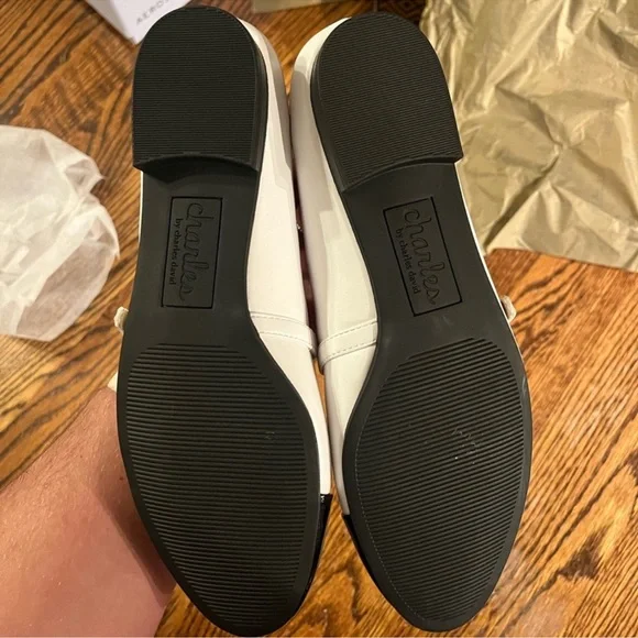 Charles By David Elegant Black and White Women's Flat, NWOT, Size 8M - Picture 4 of 5